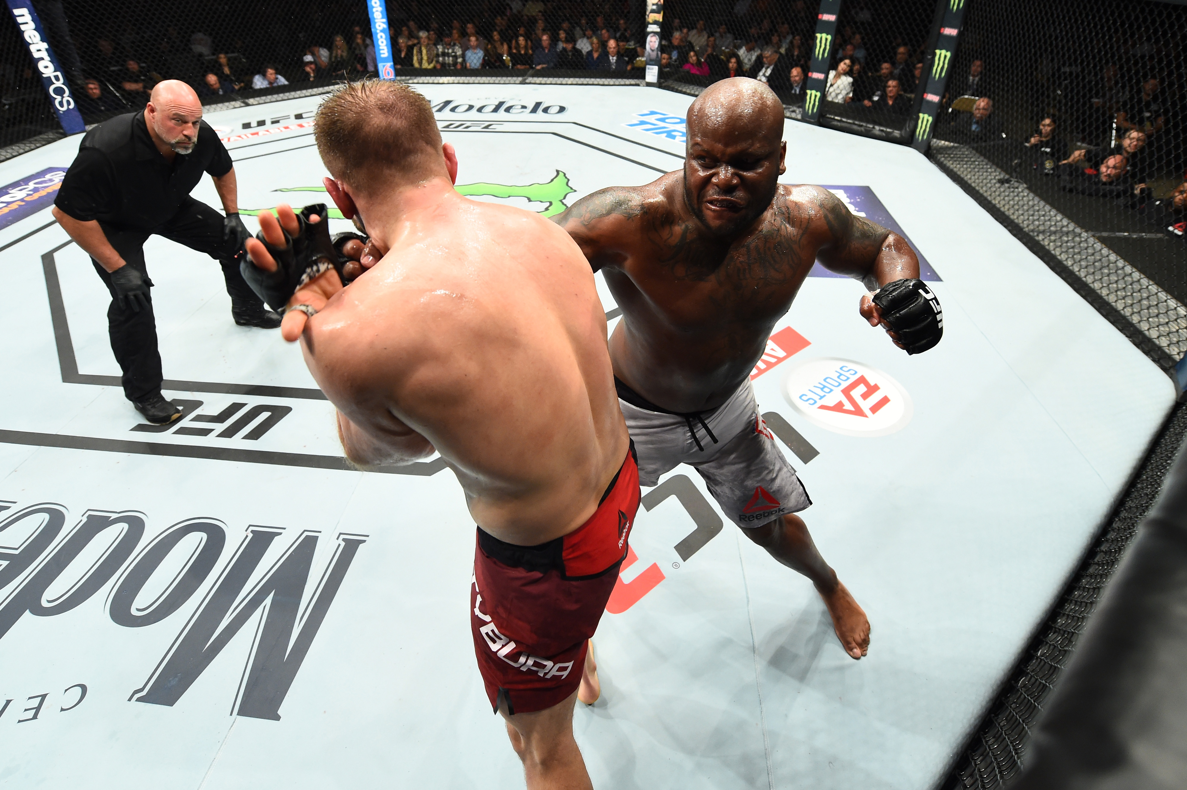 DIRECTV Exclusive: Derrick Lewis Talks DC and UFC 230 - AT ...