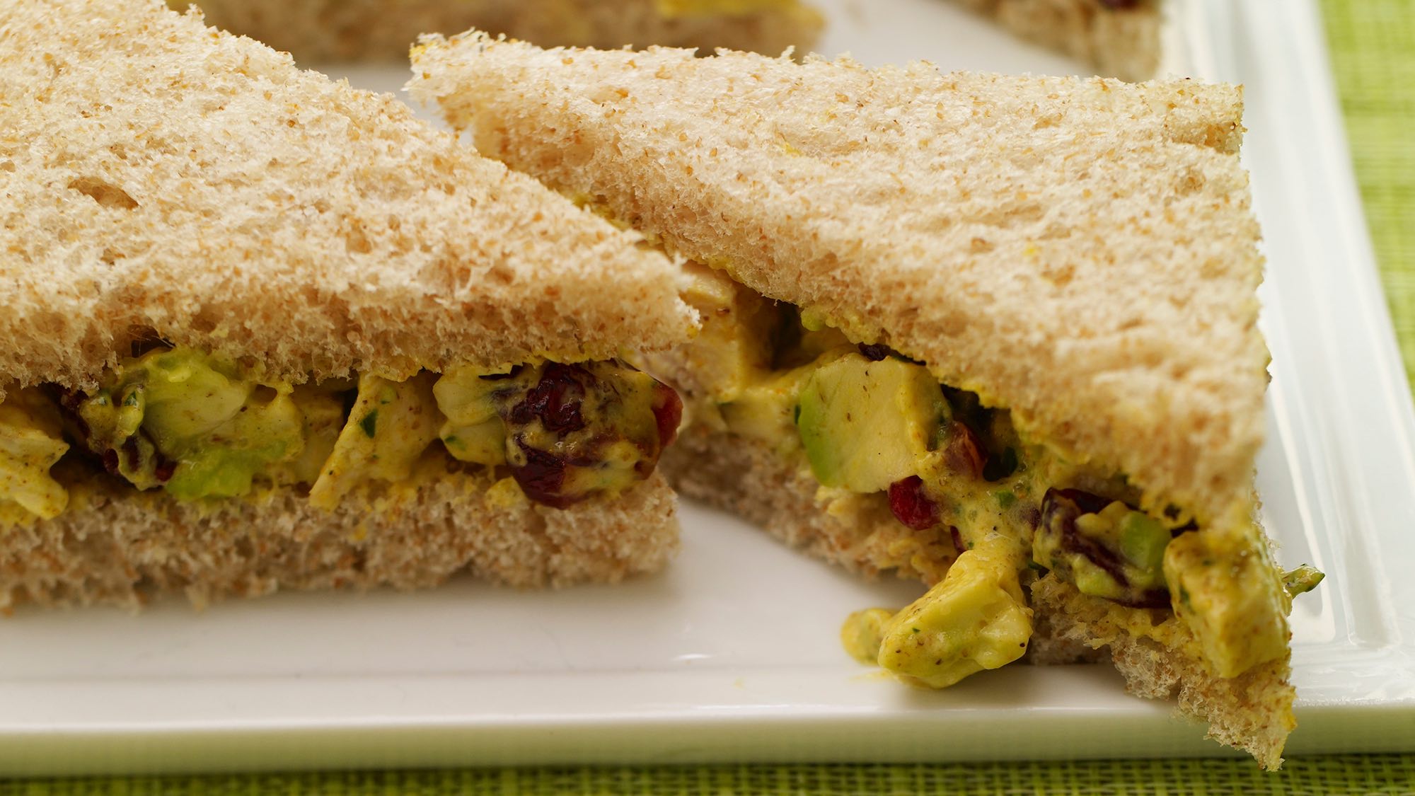 Avocado salad sandwich