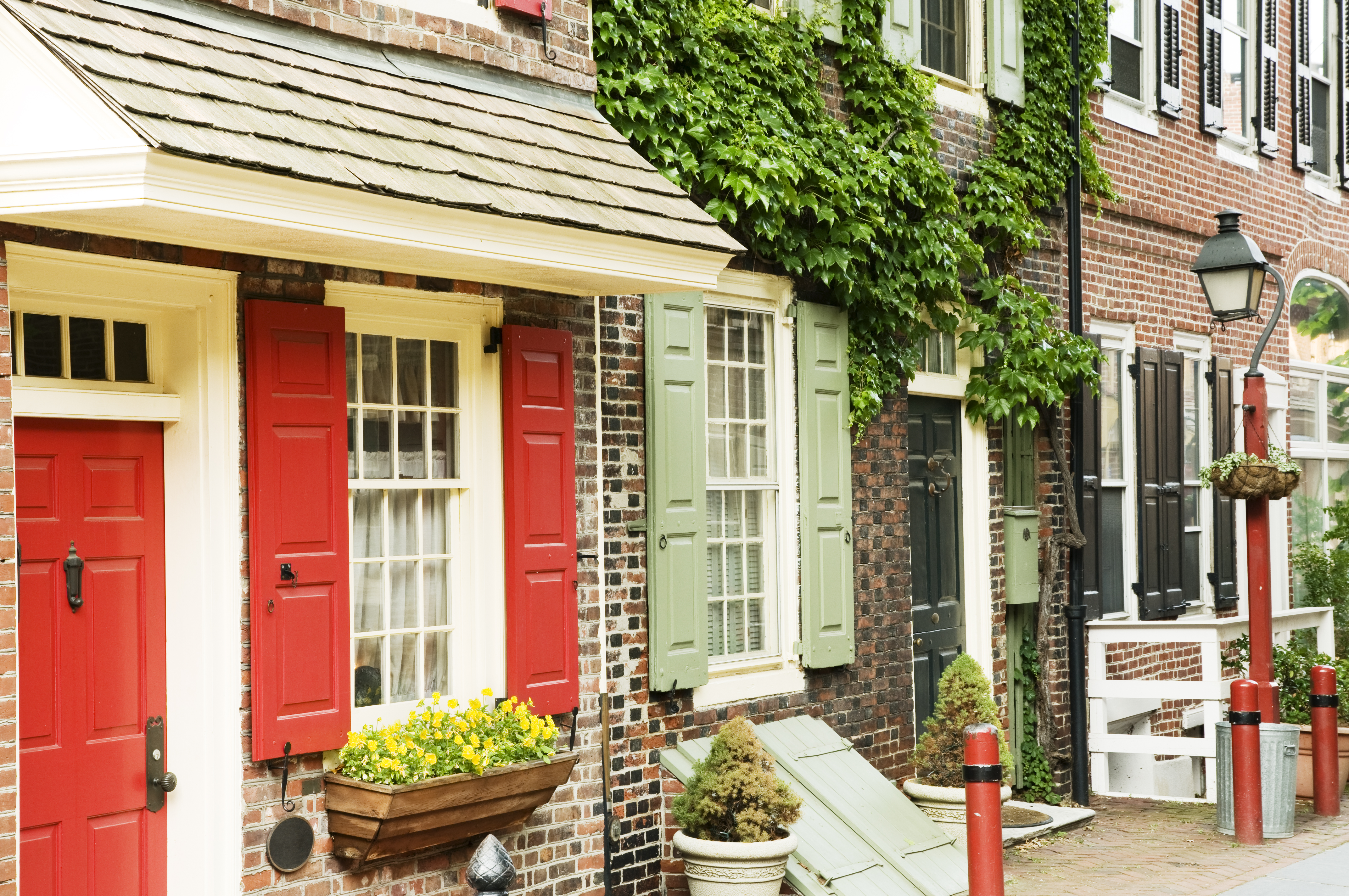 Historic Philadelphia street - Elfreth's Alley