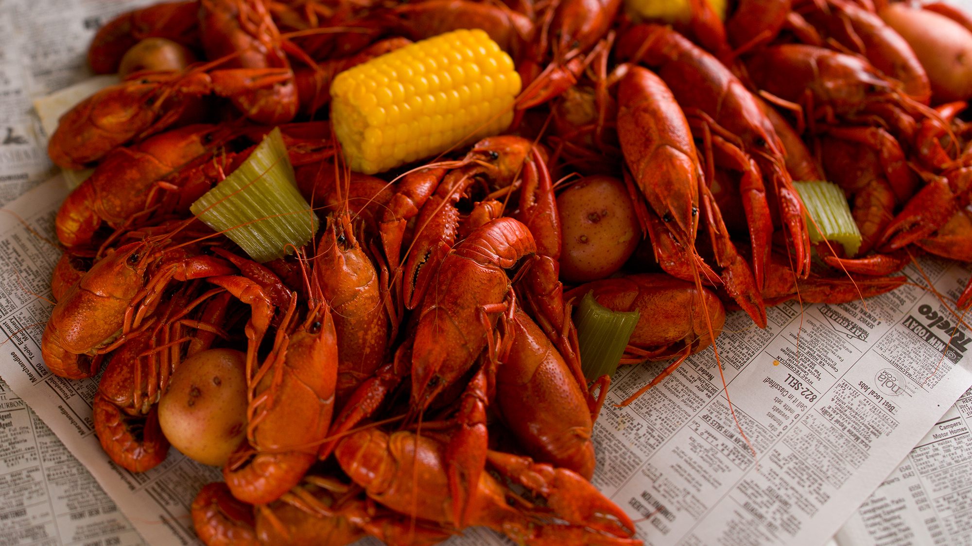 How to Eat Crawfish—and What Drinks to Pair with Them How to Eat Crawfish—and What Drinks to Pair with Them