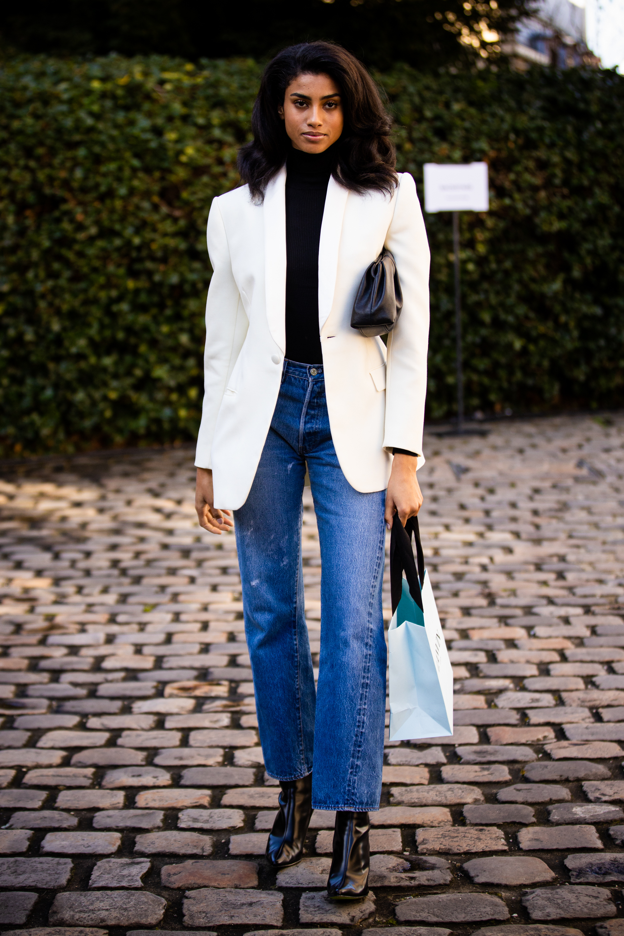 How to Look Ultra Chic in Jeans - Rue Now