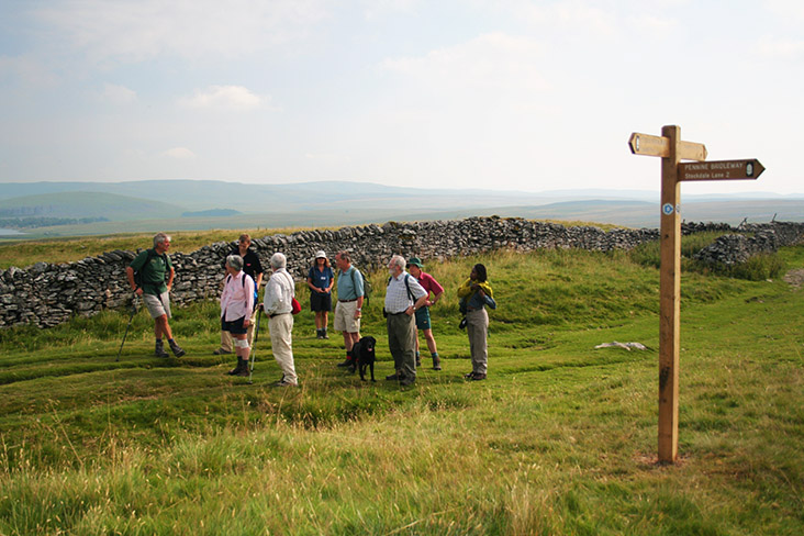 press-pennine-bridleway-walkers.JPG