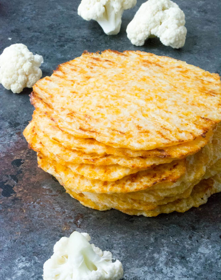  recette de tortillas de chou-fleur cuites au four à faible teneur en glucides.jpg 