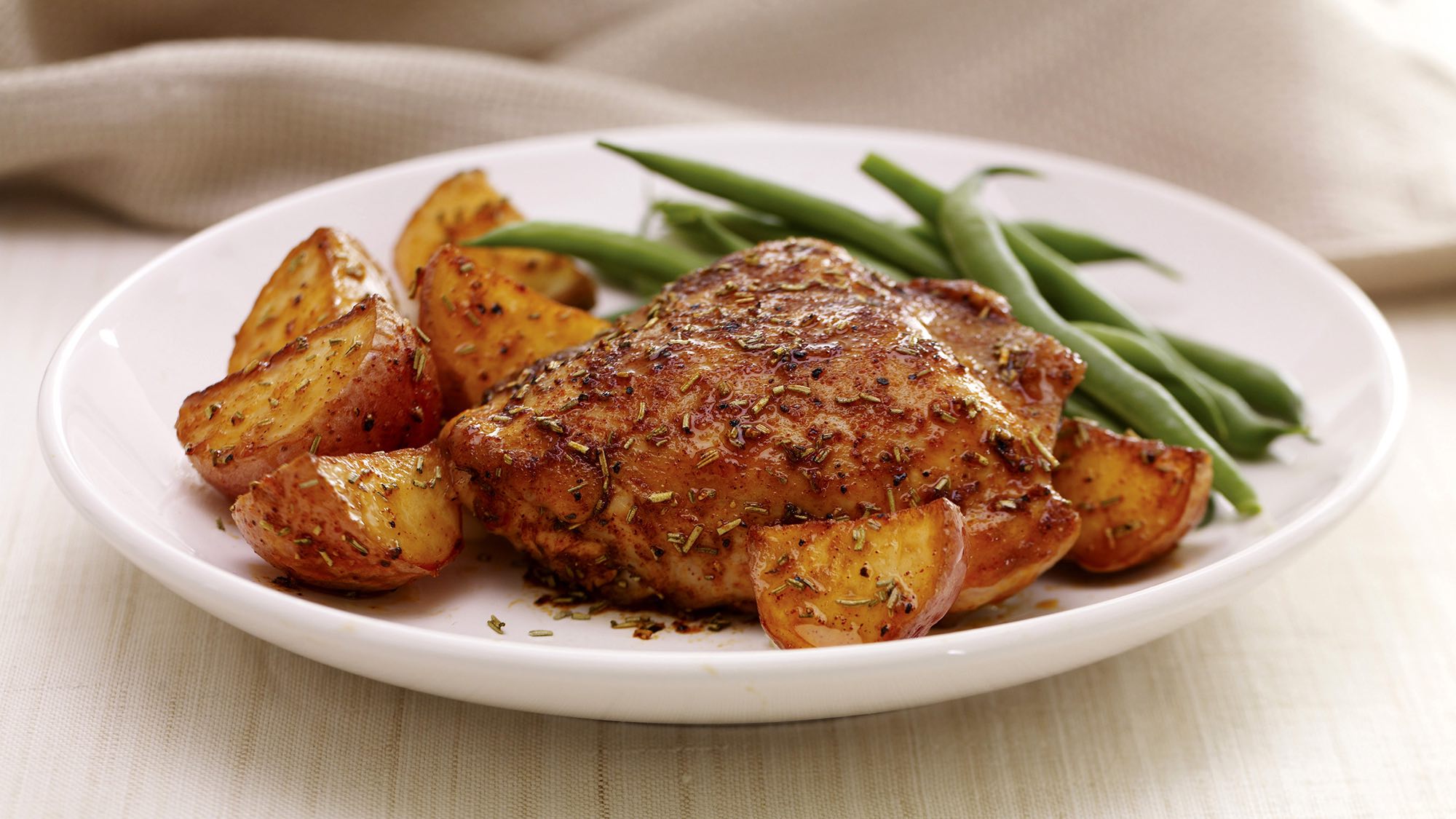 recipe-inspirations-rosemary-roasted-chicken-with-potatoes.jpg