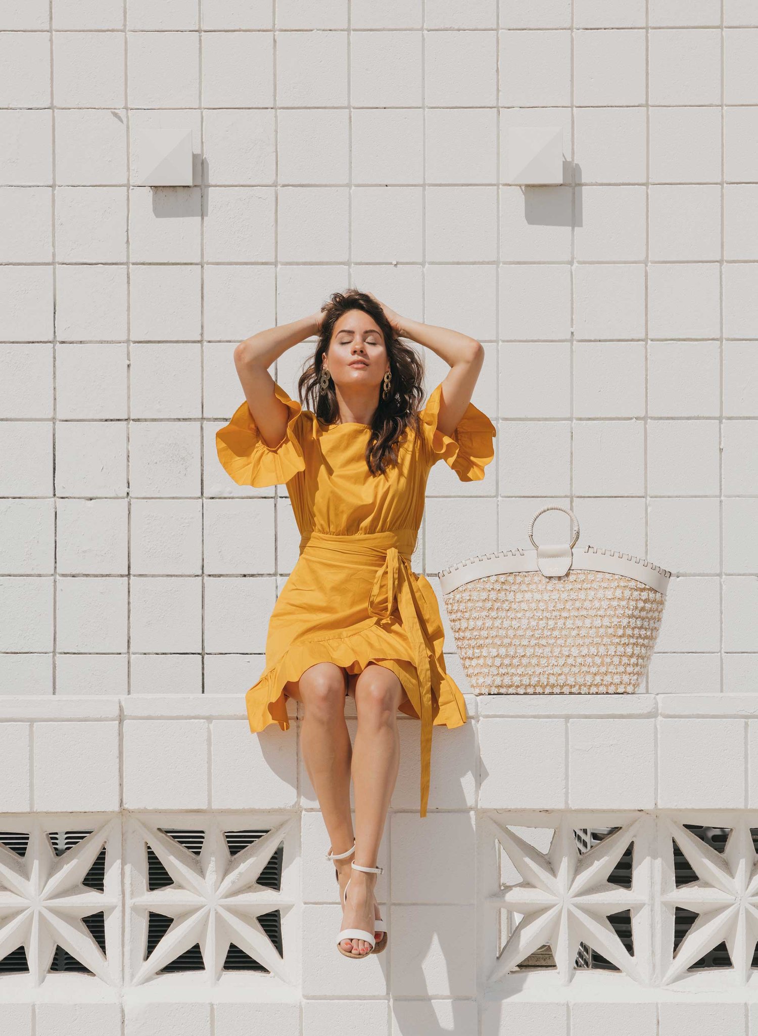 Cynthia+Rowley+Short+sleeve+cotton+ruffle+wrap+dress+Palm+Springs+Outfit2.jpg