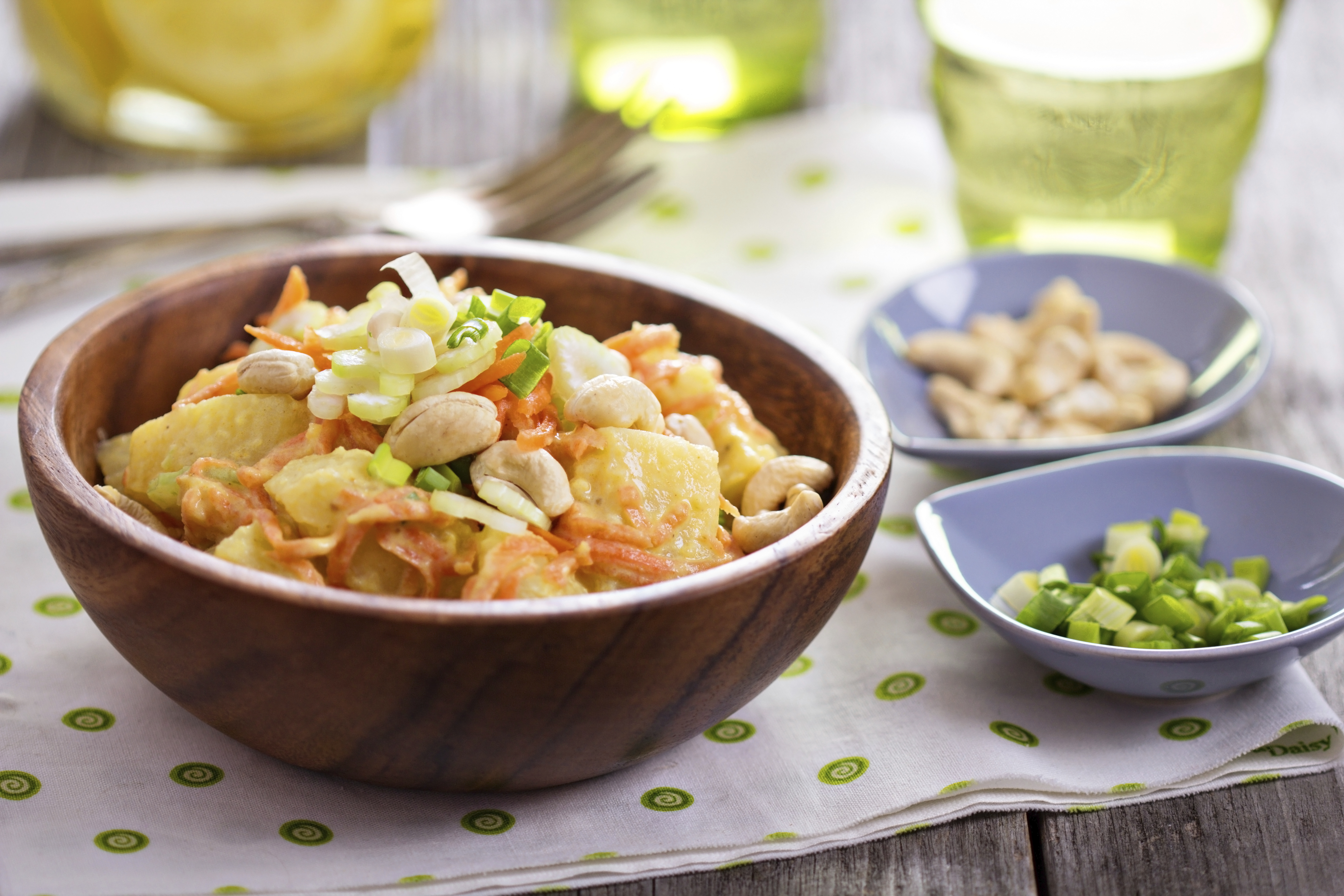 Salad with curry powder