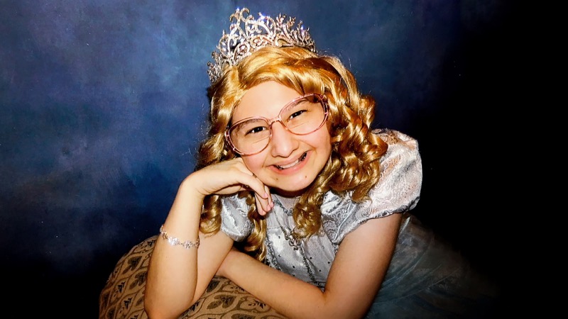 Gypsy Rose Blanchard wearing a tiara and a blonde wig from HBO's Mommy Dead and Dearest